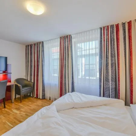 City Hotel Wetzlar Otel 3*